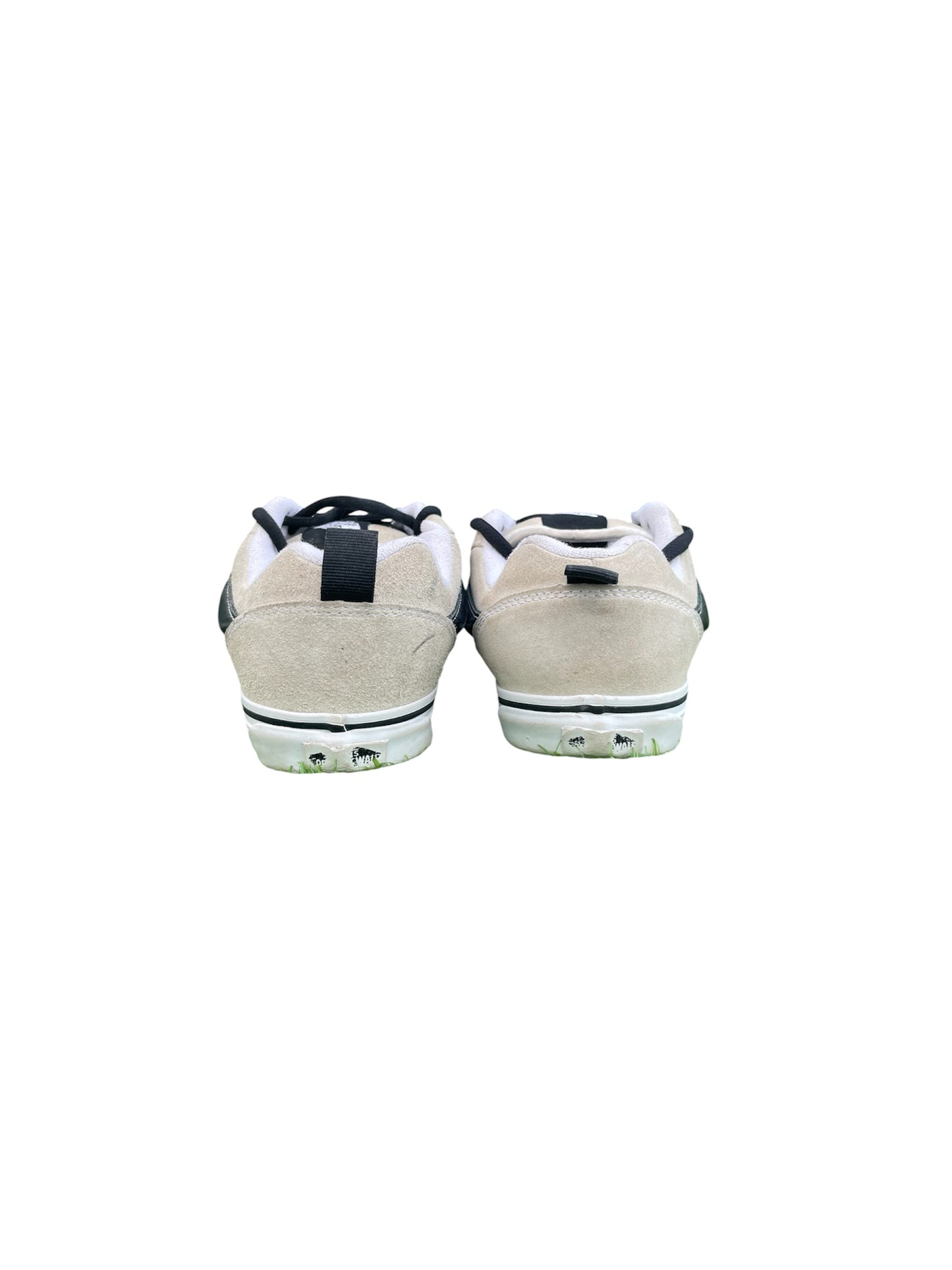 Vans Knu Skool White / Black Shoes (EUR 40.5 | US 7.5)