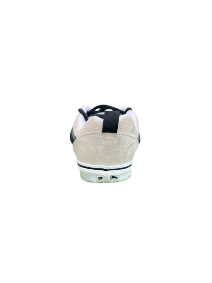 Vans Knu Skool White / Black Shoes (EUR 40.5 | US 7.5)