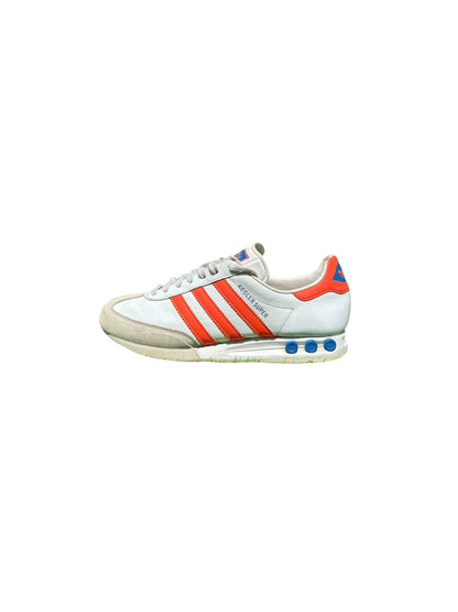 Adidas White Sneakers with Orange Stripes – Stylish Casual Streetwear Shoes (EUR 42 | US 9)