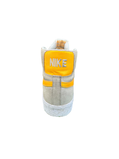 Nike SB Zoom Blazer Mid – Summit White / Laser Orange (EUR 41 | US 8)