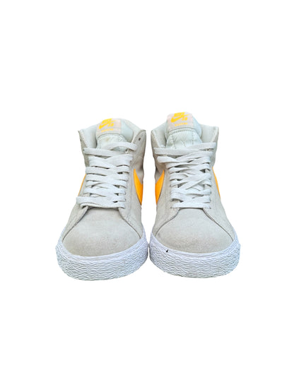 Nike SB Zoom Blazer Mid – Summit White / Laser Orange (EUR 41 | US 8)