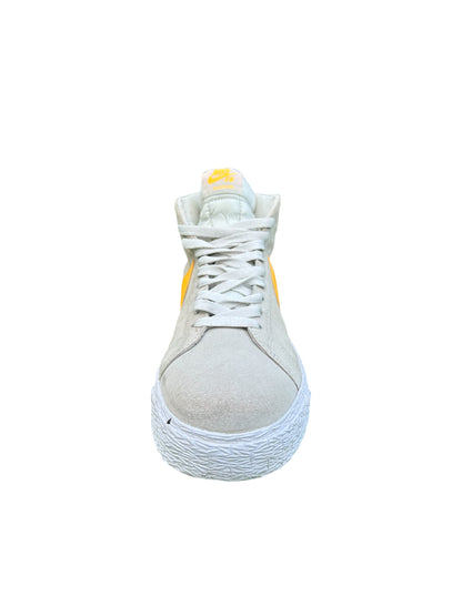 Nike SB Zoom Blazer Mid – Summit White / Laser Orange (EUR 41 | US 8)