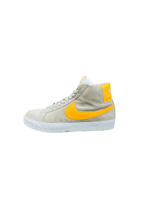 Nike SB Zoom Blazer Mid – Summit White / Laser Orange (EUR 41 | US 8)