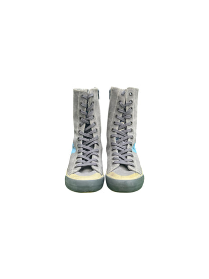 Canvas High-Top Sneakers – Stylish & Comfortable